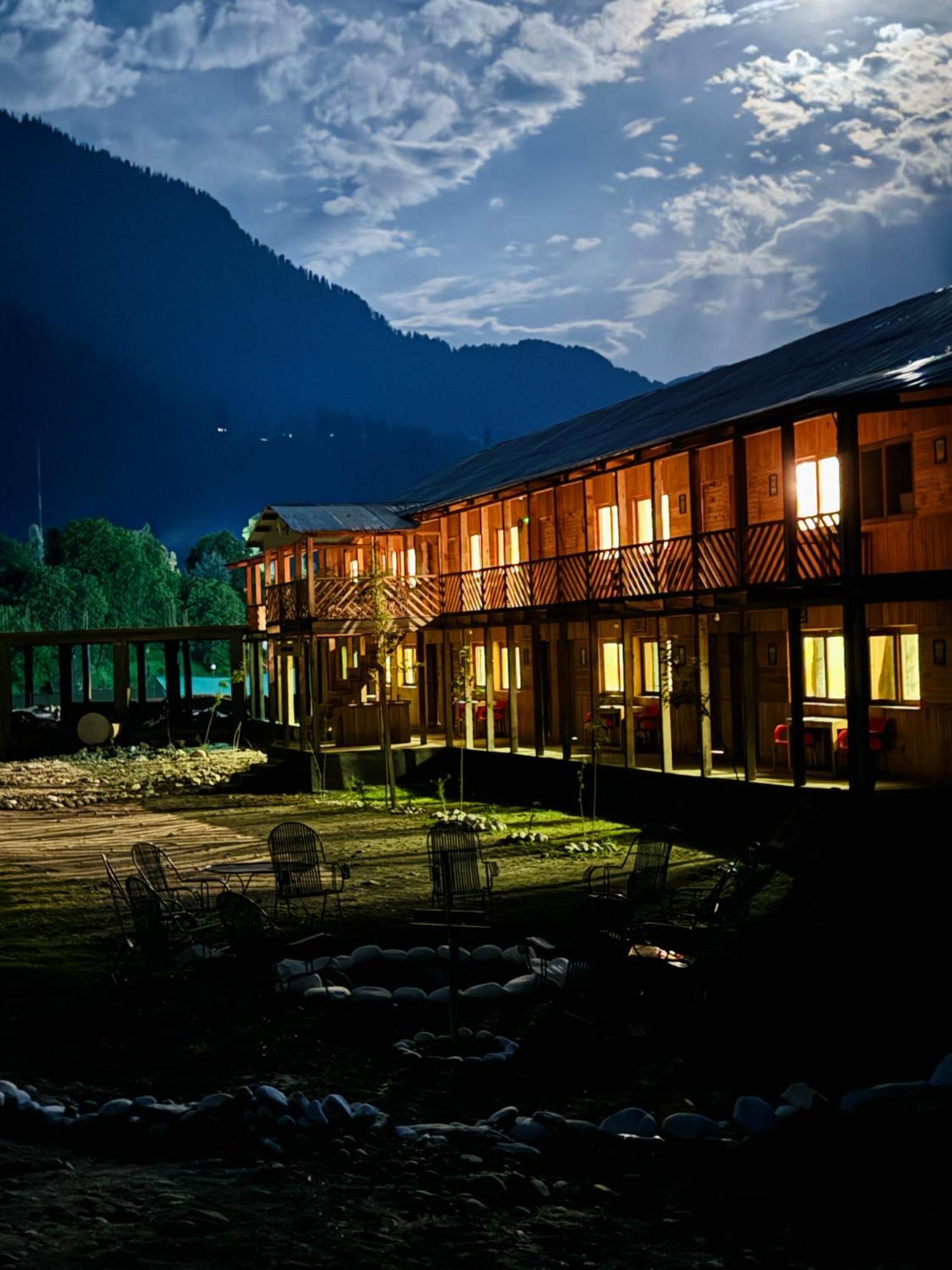Wyndham Heritage Hotel & Resort Sharda Shardi Zewnętrze zdjęcie